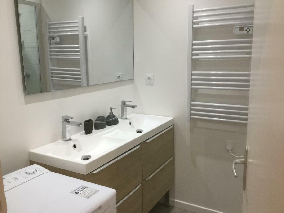 3 Chambres En Lit Double, 6 Personnes, Dans Appartement Entierement Renove, 70 M2 , Wifi,Climatisation, Tres Calme , Tout Equipe,Lit Bebe Clermont-Ferrand Buitenkant foto